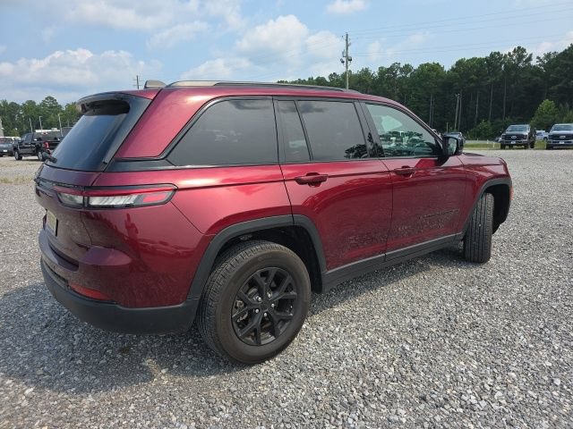 Used 2024 Jeep Grand Cherokee Altitude AWD/4WD image 15