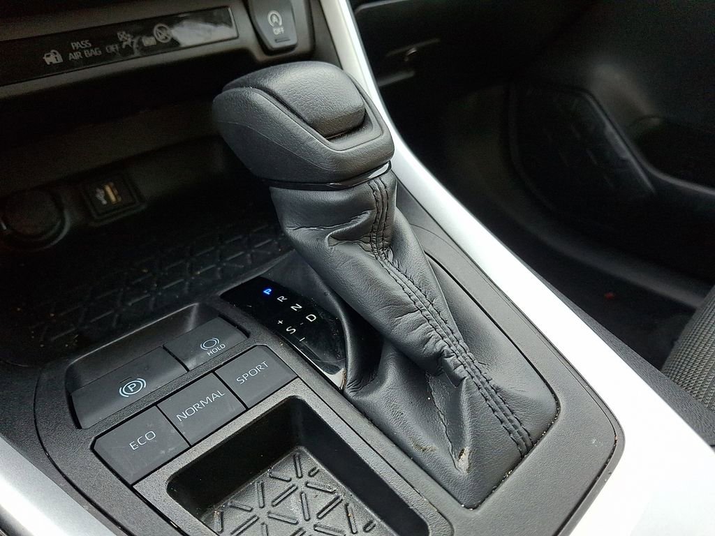 Used 2024 Toyota RAV4 LE image 14