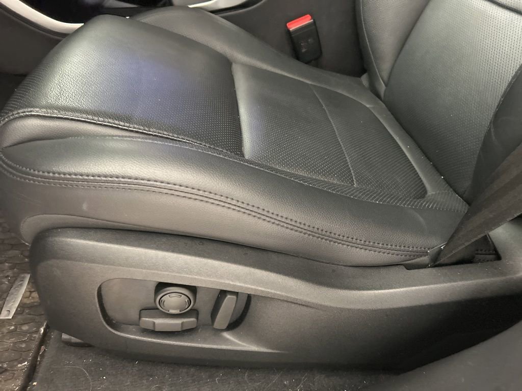 Used 2023 Jaguar F-PACE S image 4