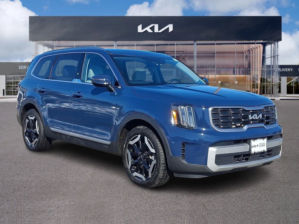 Certified 2024 Kia Telluride S w/ S Sunroof Package image 1