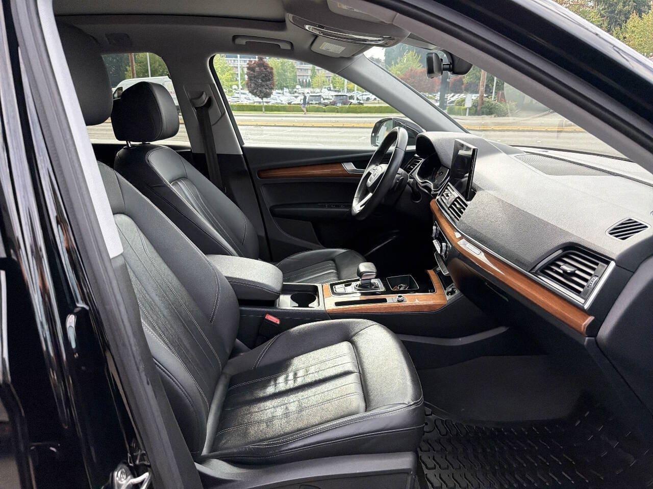 Used 2023 Audi Q5 2.0T Premium w/ Convenience Package AWD/4WD image 17
