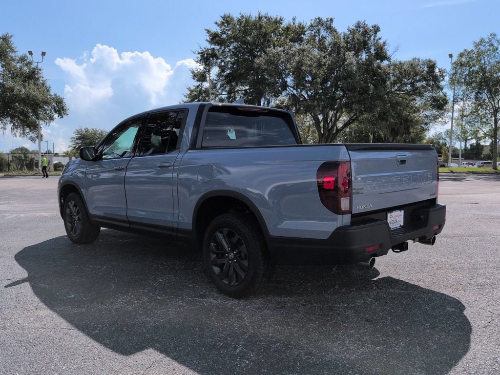 Used 2025 Honda Ridgeline Sport image 6