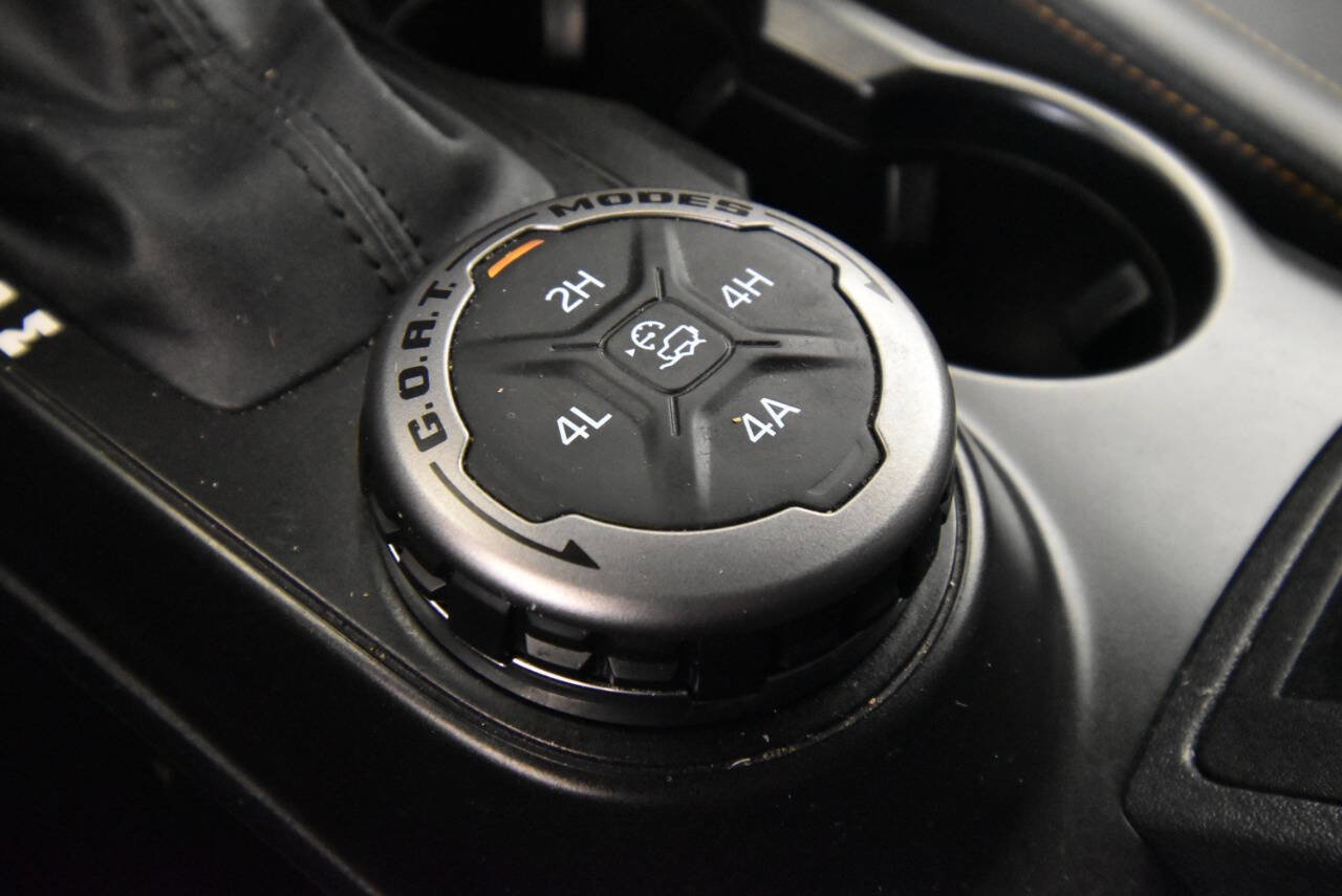 Used 2022 Ford Bronco Badlands image 19