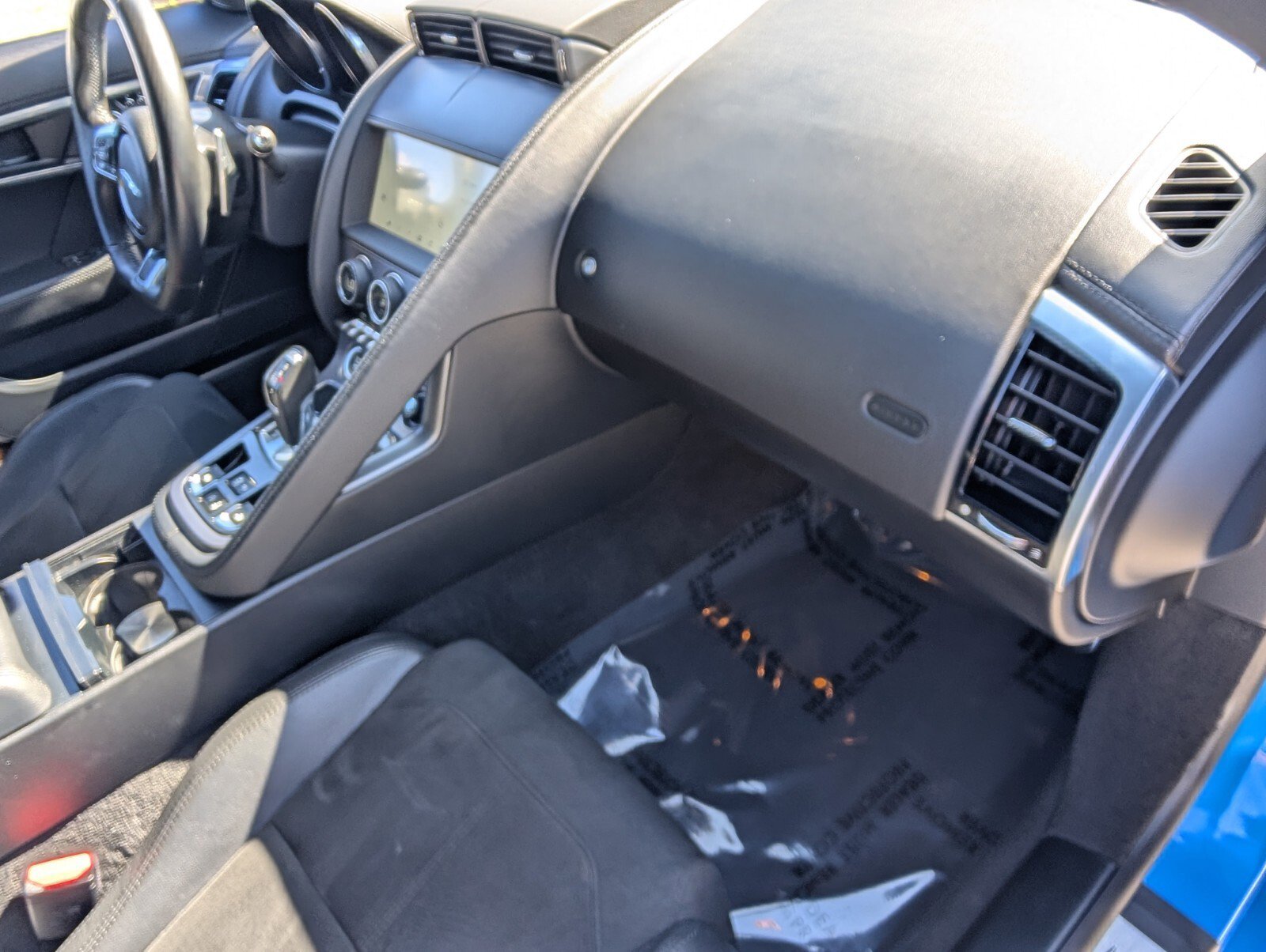 Used 2020 Jaguar F-TYPE Convertible image 14