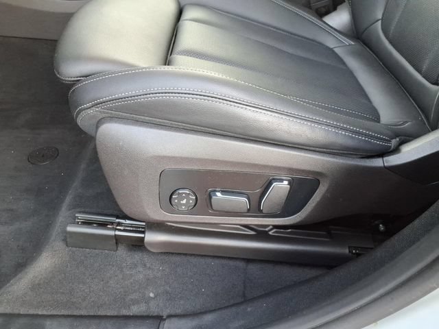 Used 2024 BMW X4 xDrive30i w/ Premium Package AWD/4WD image 14