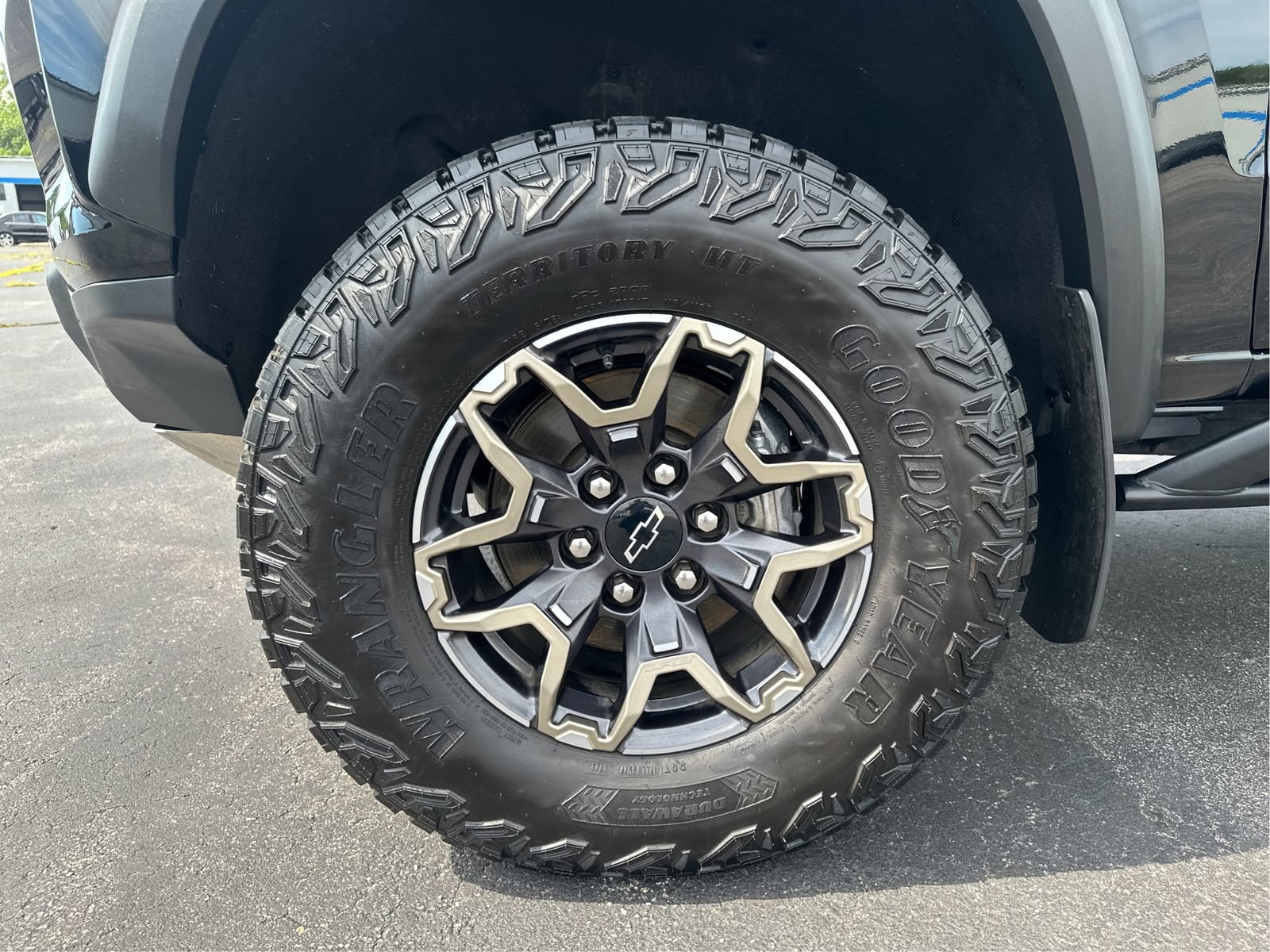 Used 2023 Chevrolet Colorado ZR2 w/ ZR2 Convenience Package III AWD/4WD image 25