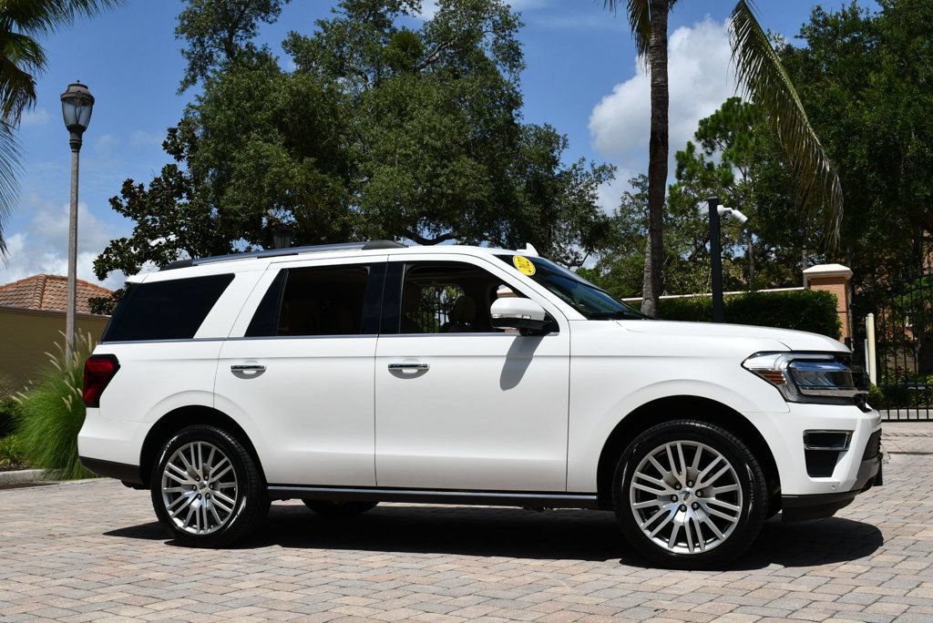 Used 2022 Ford Expedition Limited AWD/4WD image 8