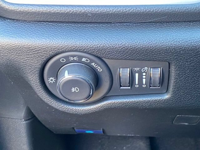 New 2026 Chrysler Pacifica Select w/ S Appearance Package FWD image 27