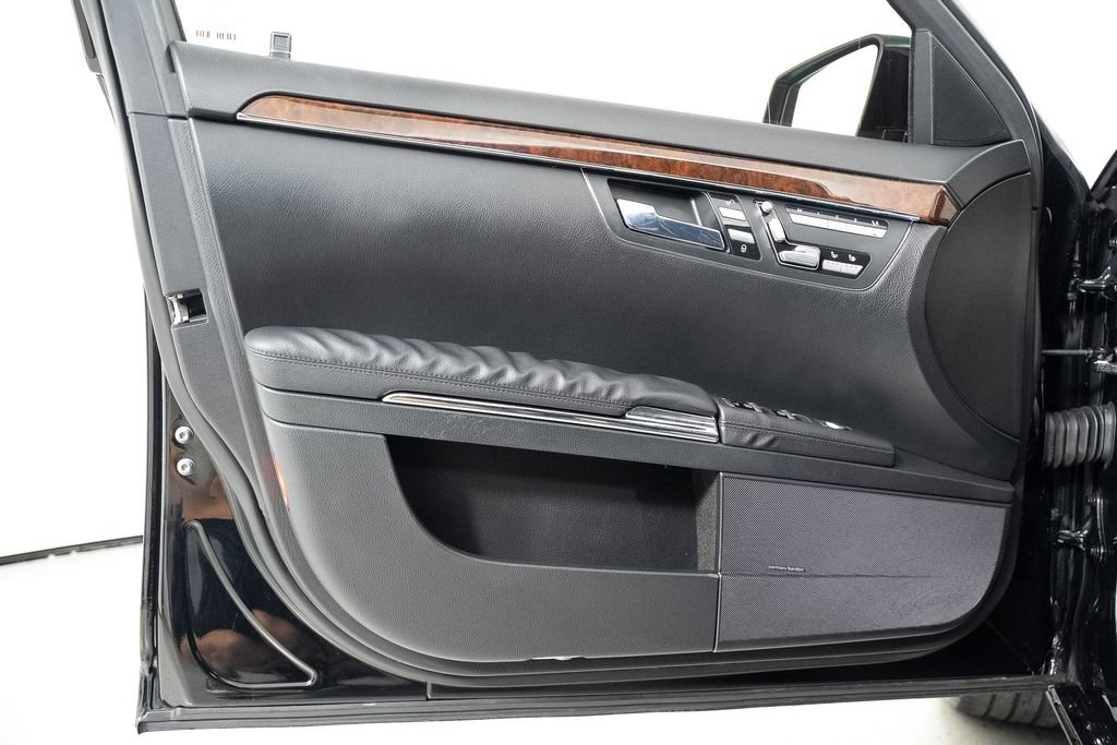 Used 2012 Mercedes-Benz S 550 image 32