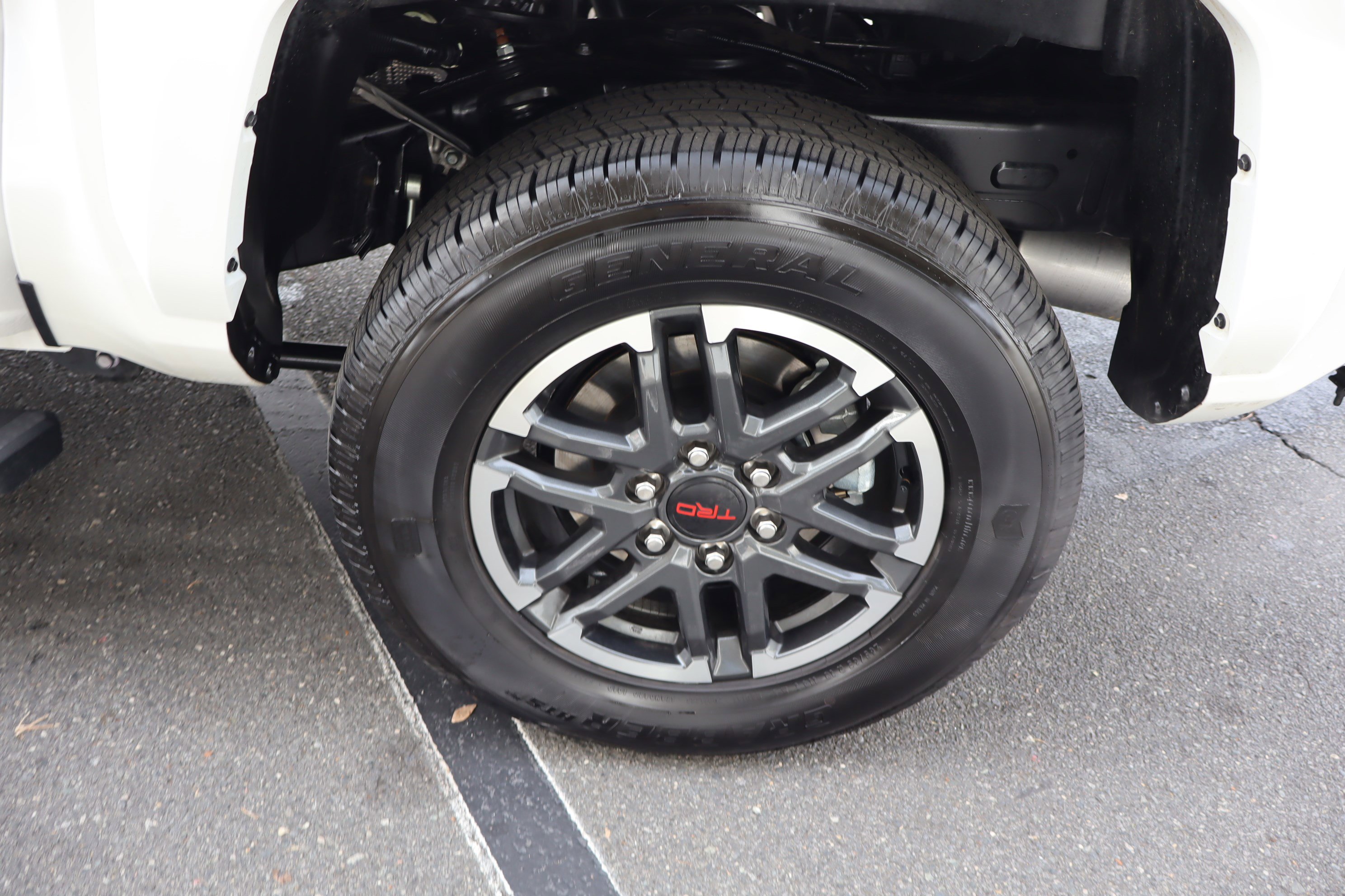 Used 2025 Toyota Tacoma TRD Sport image 42