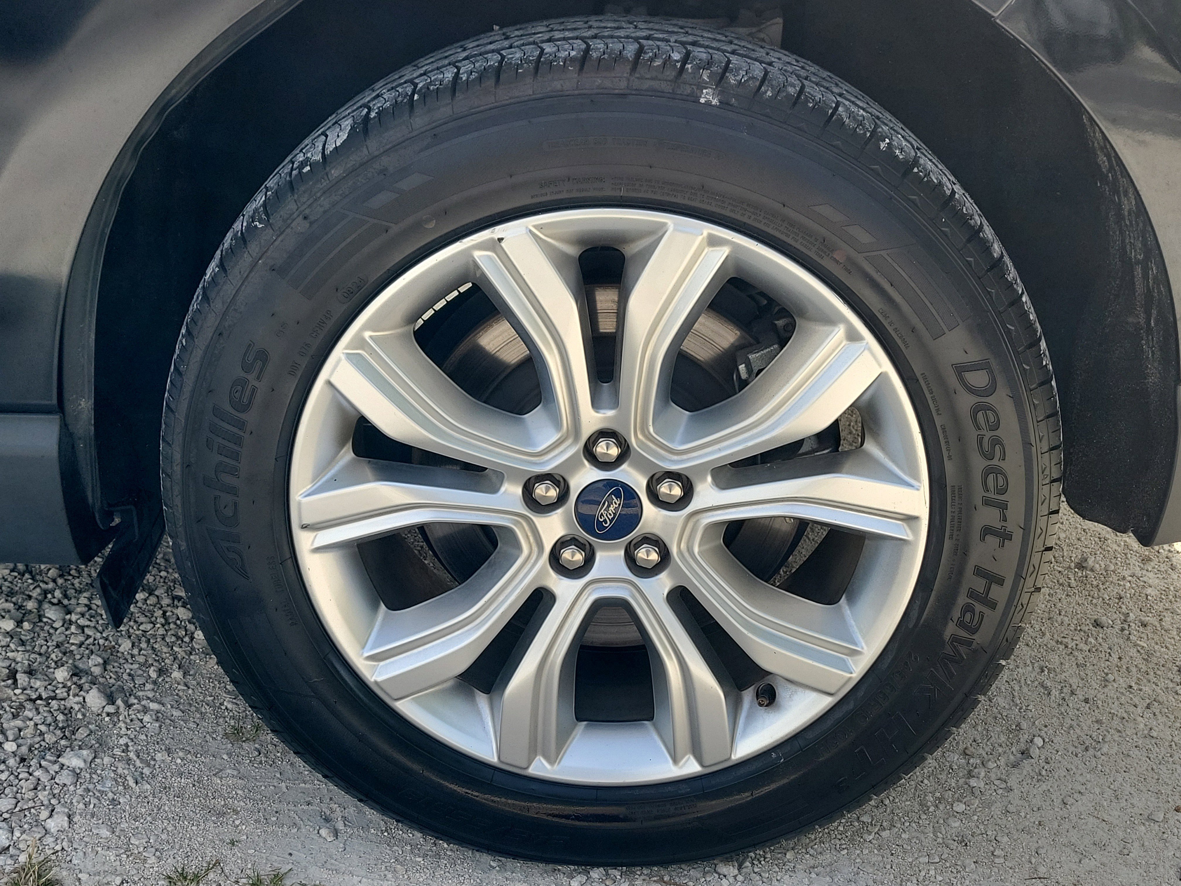 Used 2022 Ford Edge Titanium w/ Equipment Group 301A AWD/4WD image 8