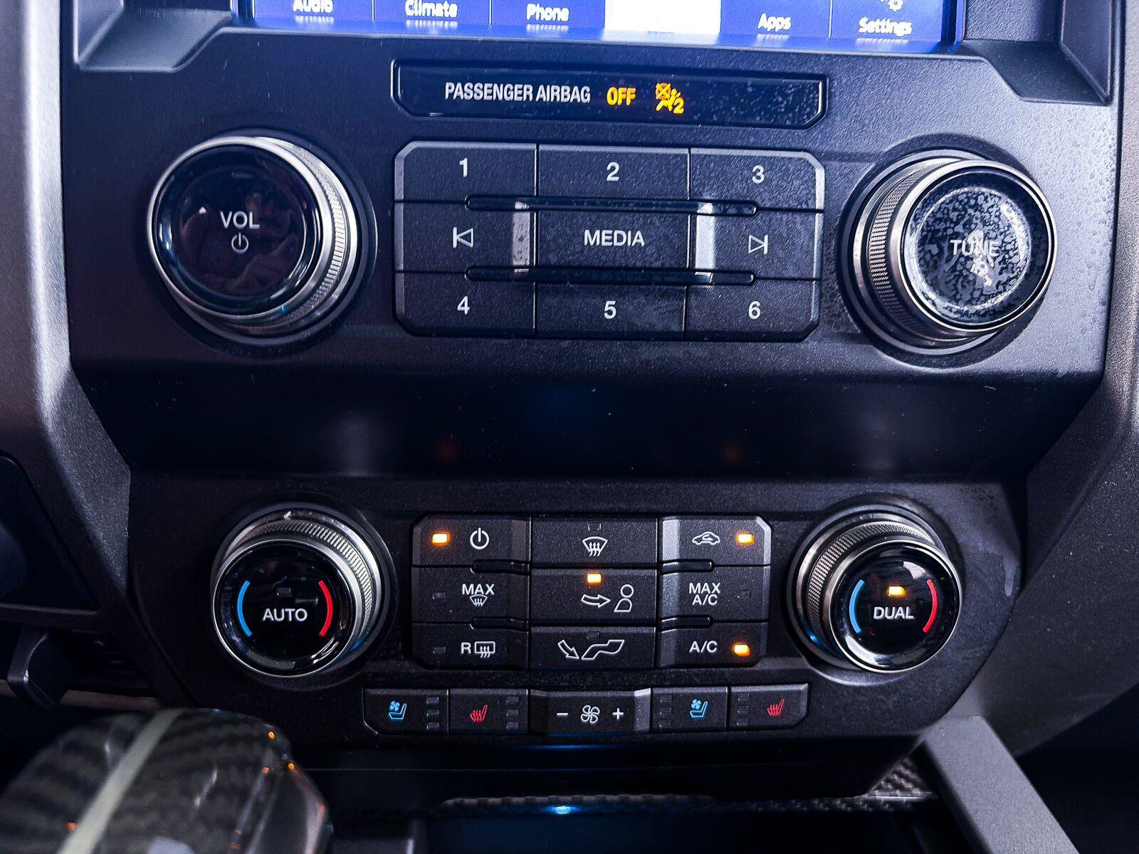 Used 2019 Ford F150 Raptor w/ Equipment Group 802A Luxury AWD/4WD image 23