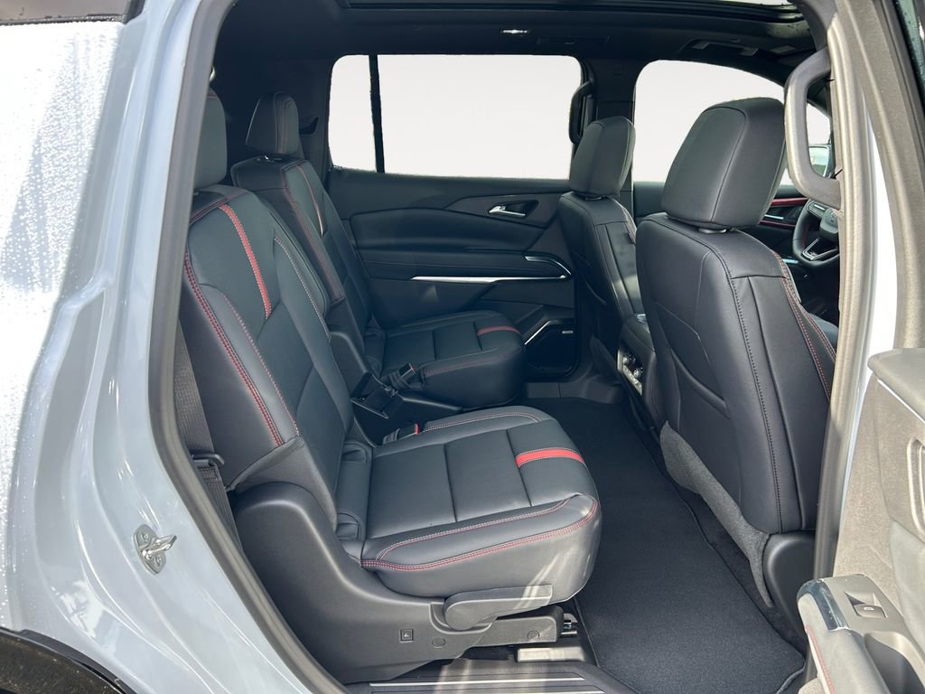 New 2026 Chevrolet Traverse RS image 11