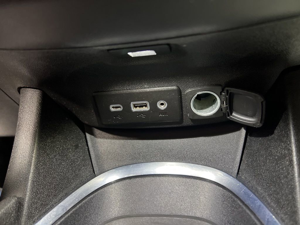 Used 2023 Chevrolet Malibu LT FWD image 38