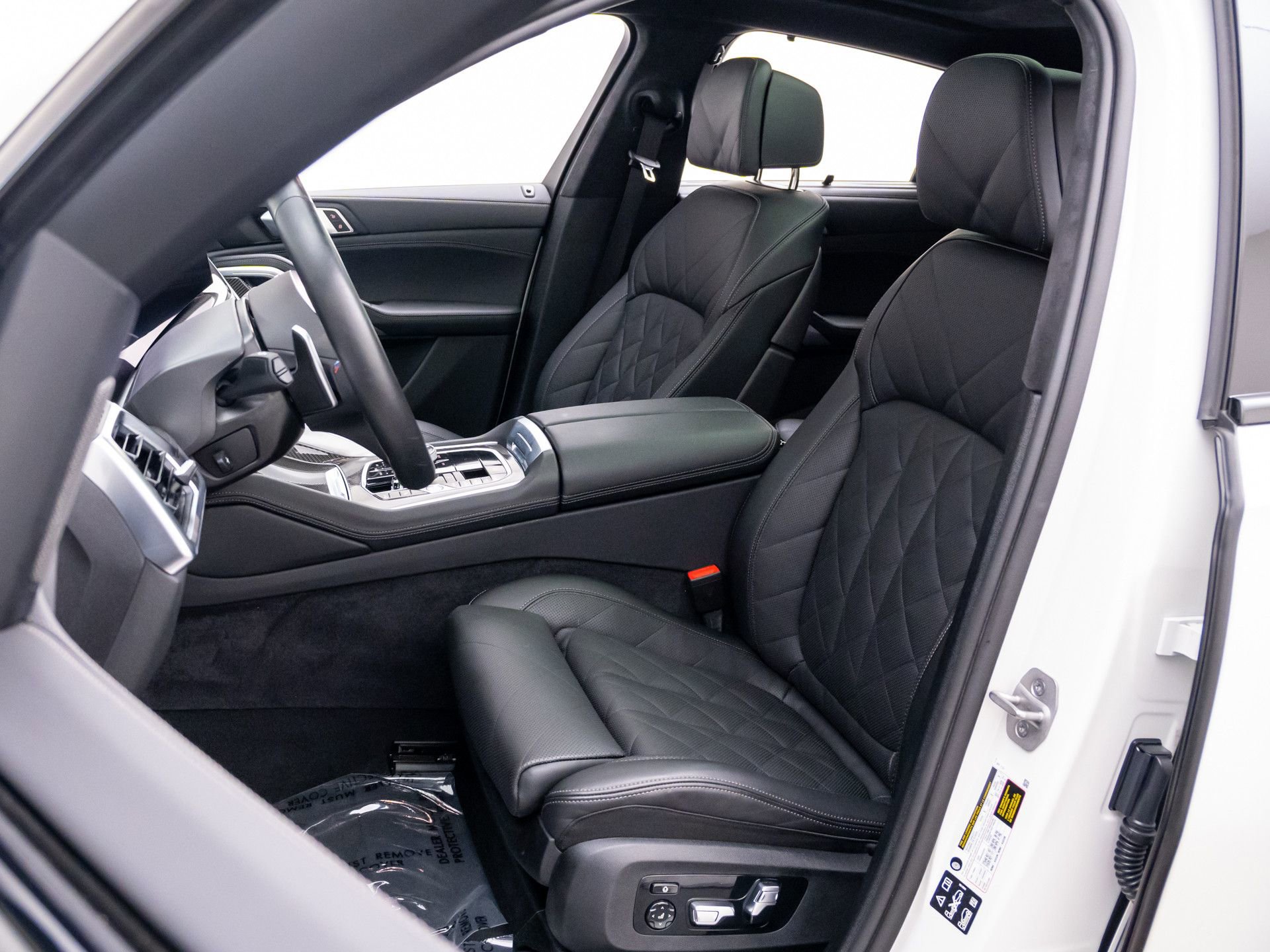Certified 2026 BMW X6 M60i AWD/4WD image 17