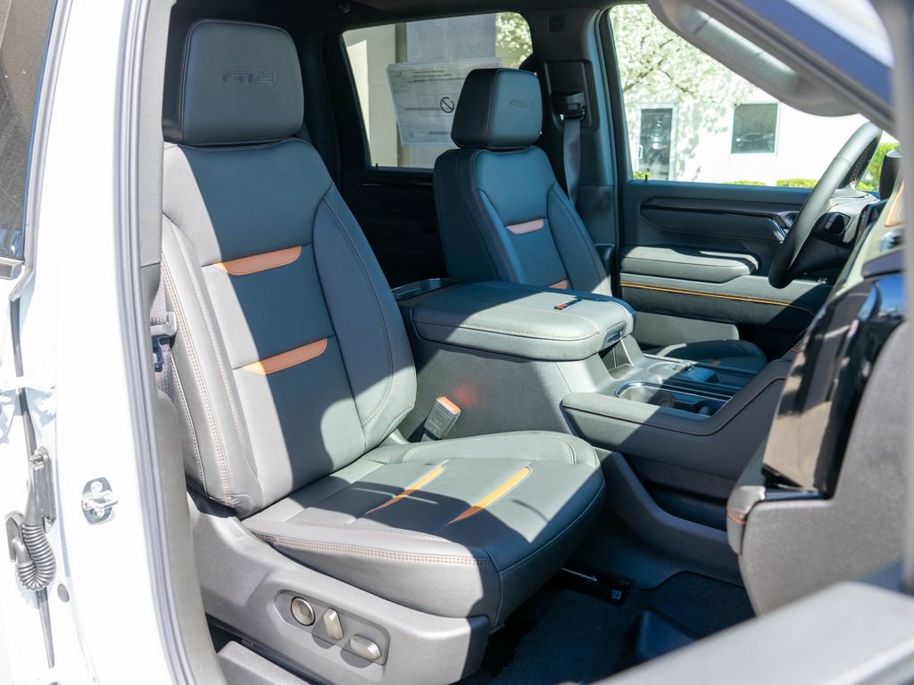 New 2026 GMC Sierra 3500 AT4 w/ AT4 Premium Plus Package AWD/4WD image 9