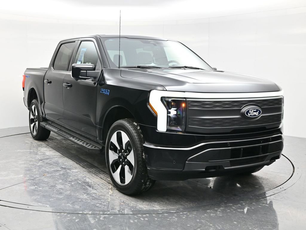 Used 2024 Ford F150 Lightning Lariat image 3