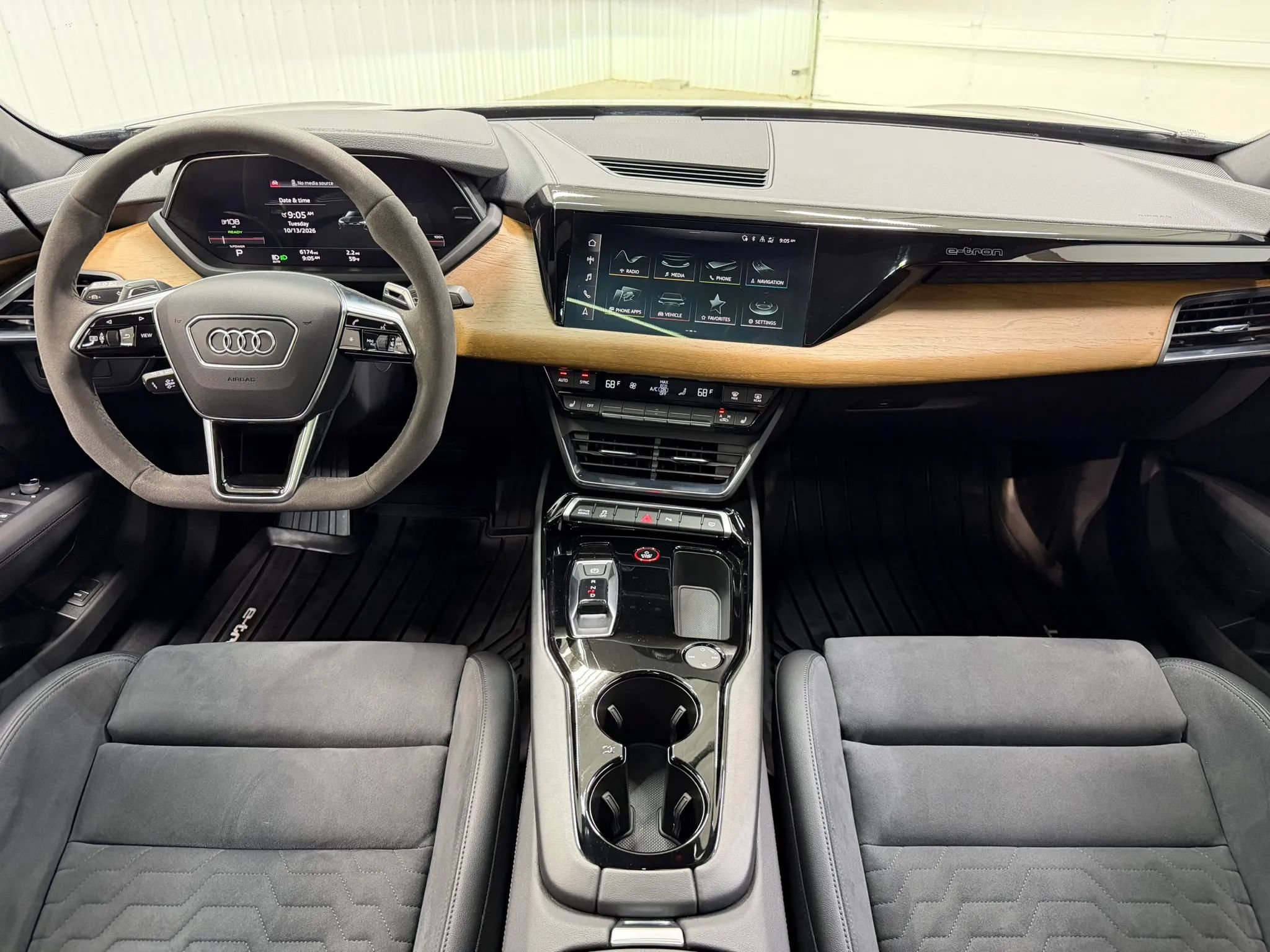 Used 2022 Audi e-tron GT Premium Plus AWD/4WD image 13