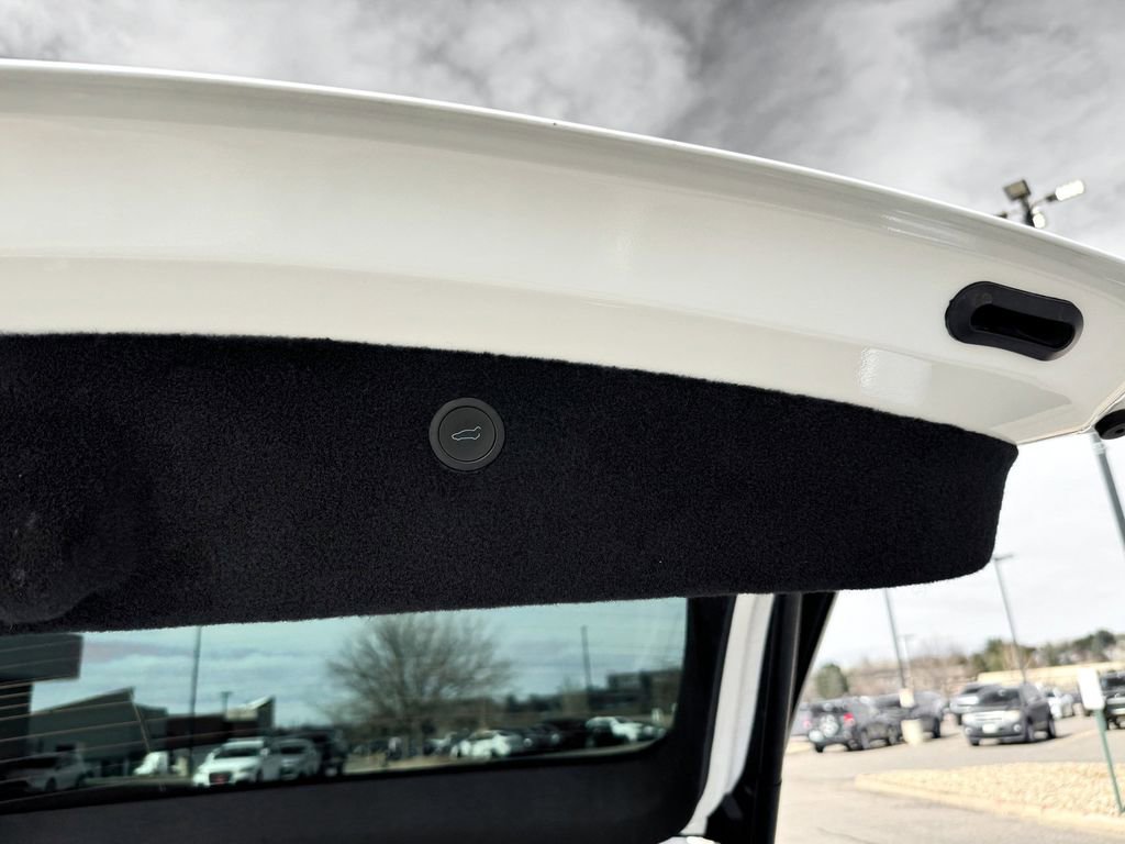 Used 2022 Tesla Model X image 13