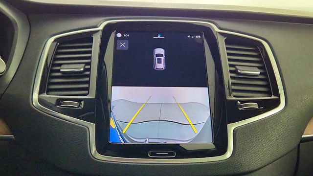 Certified 2023 Volvo XC90 B5 Plus w/ Protection Package Premier AWD/4WD image 19