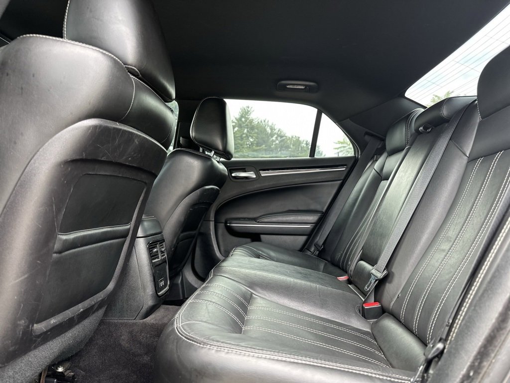 Used 2018 Chrysler 300 S image 19