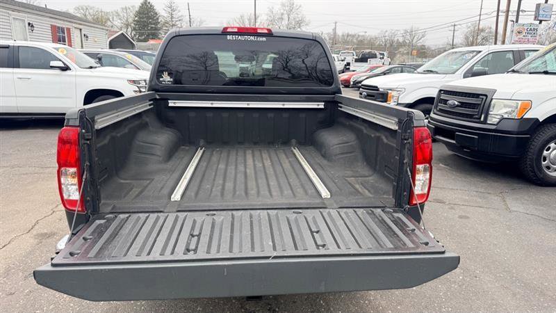 Used 2013 Nissan Frontier SL image 10