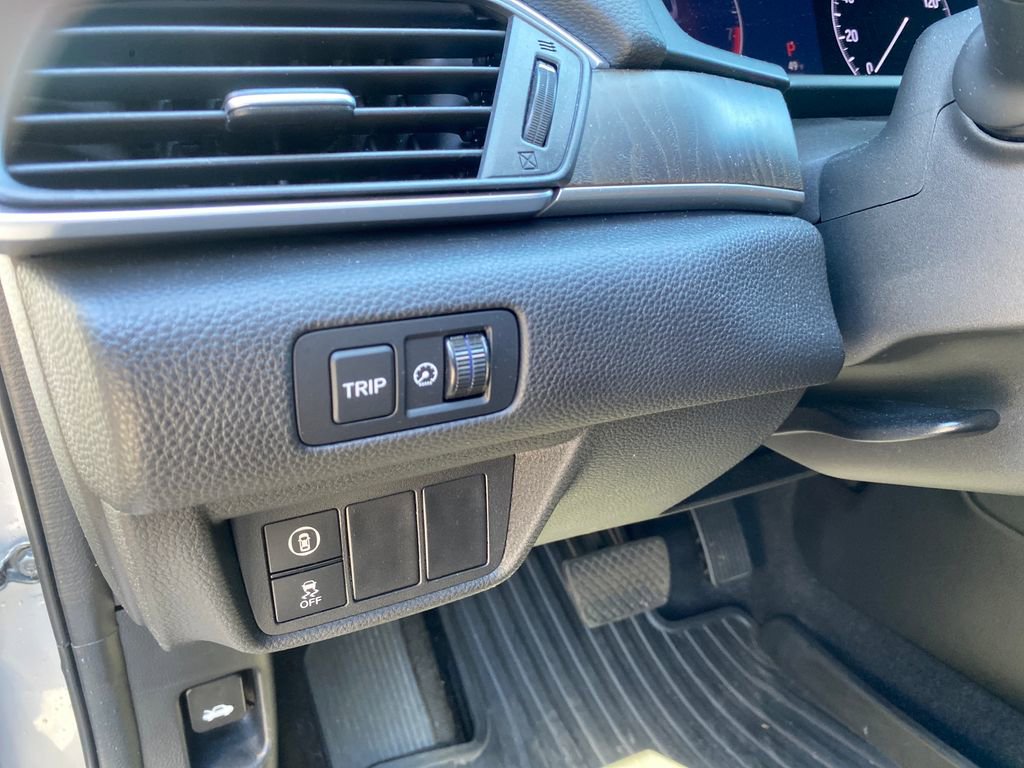 Used 2018 Honda Accord EX-L image 28