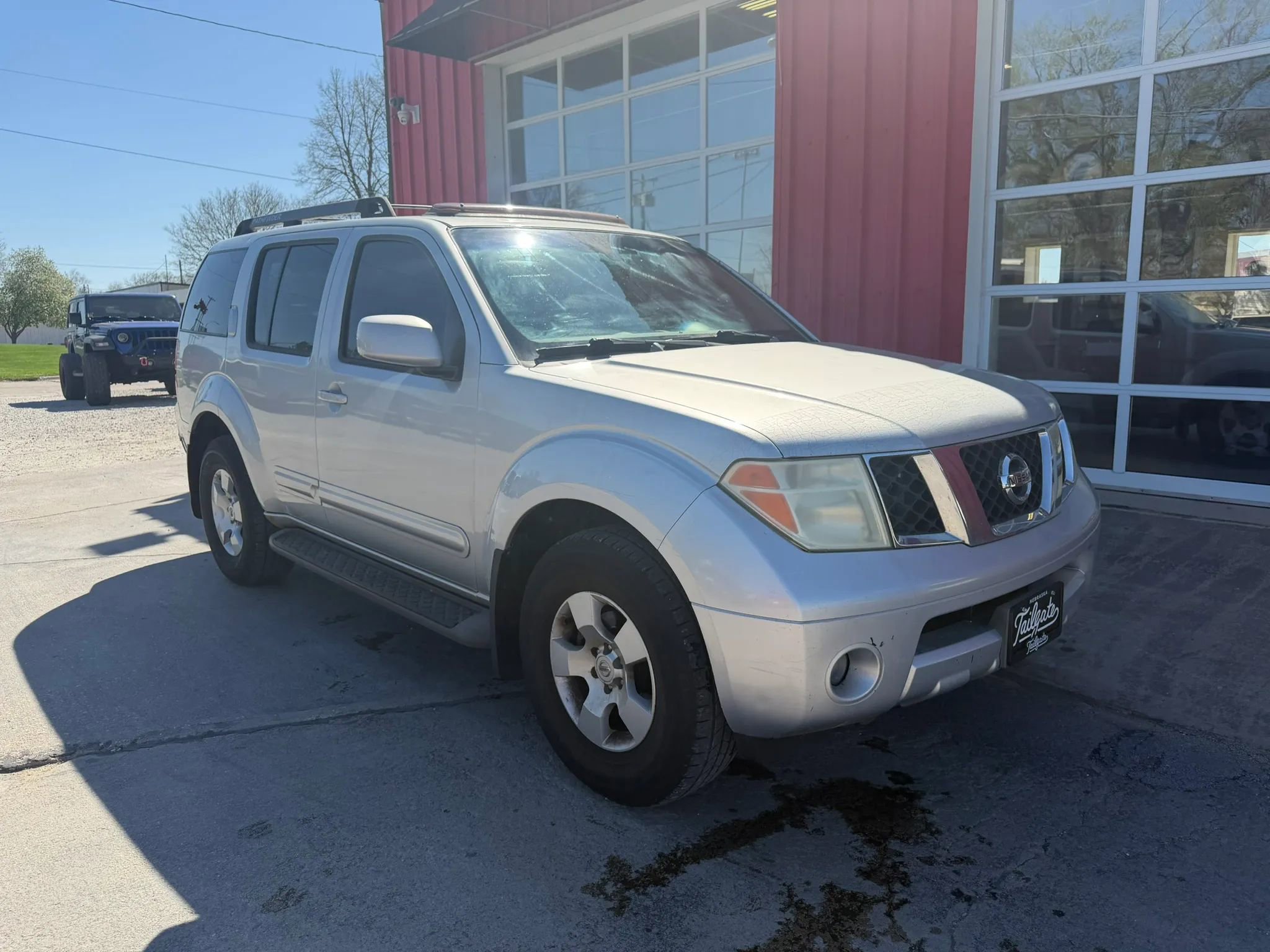 Used 2007 Nissan Pathfinder SE w/ SE Premium Pkg AWD/4WD image 2