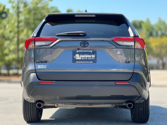 Used 2022 Toyota RAV4 LE FWD image 6