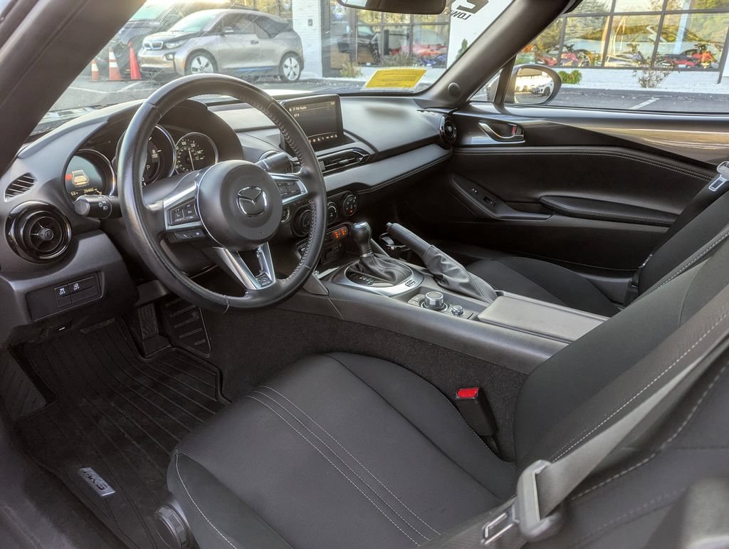 Used 2021 MAZDA MX-5 Miata RF Club RWD image 14