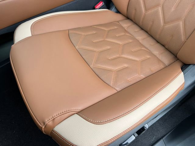 New 2026 Nissan Pathfinder Platinum image 13
