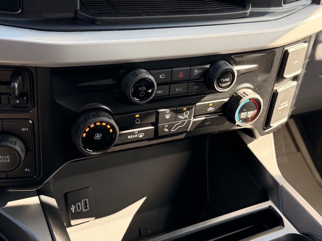 New 2026 Ford F250 XLT w/ 360-Degree Camera Package image 13