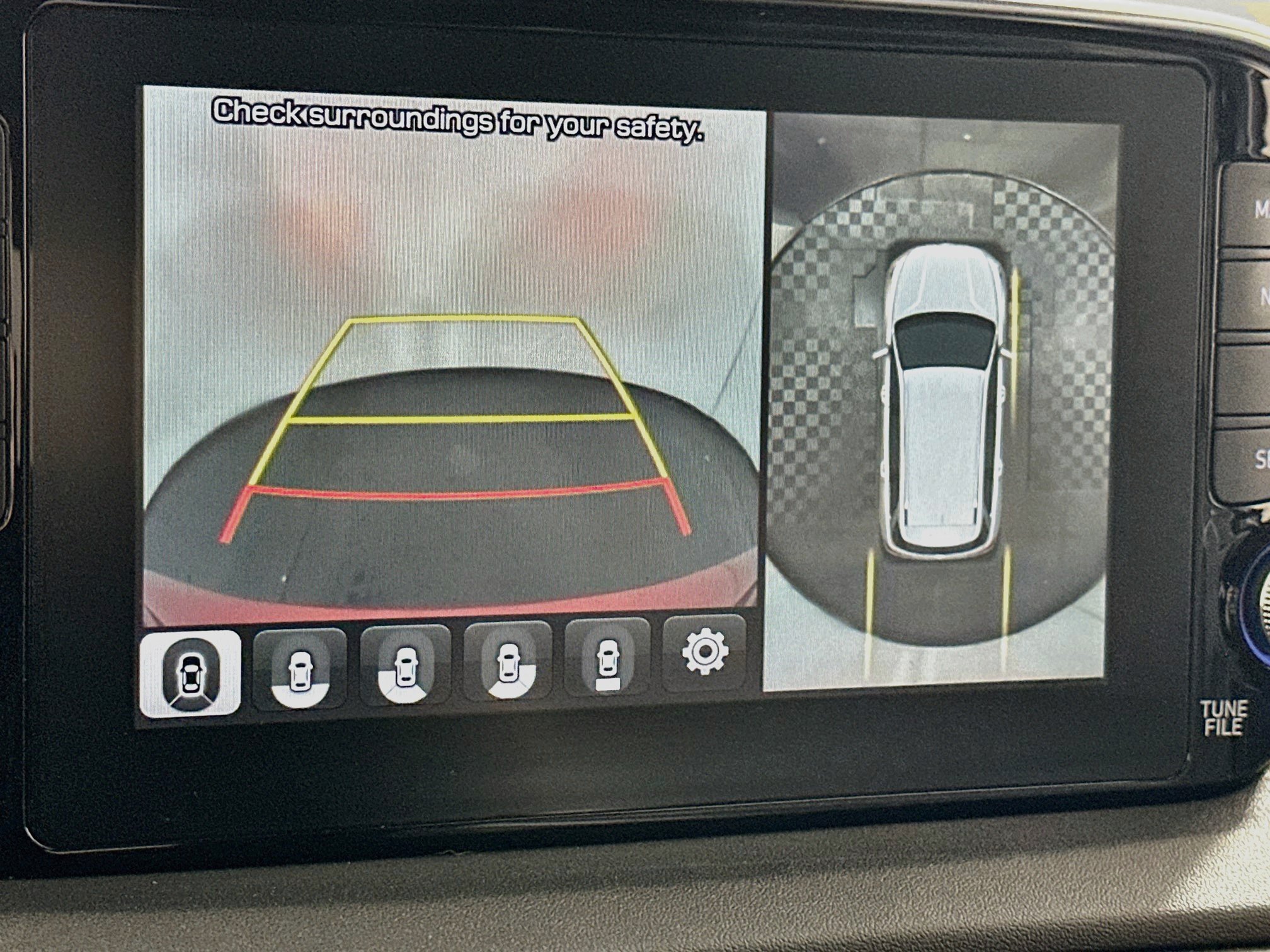 Used 2020 Hyundai Santa Fe Limited w/ Cargo Package FWD image 23