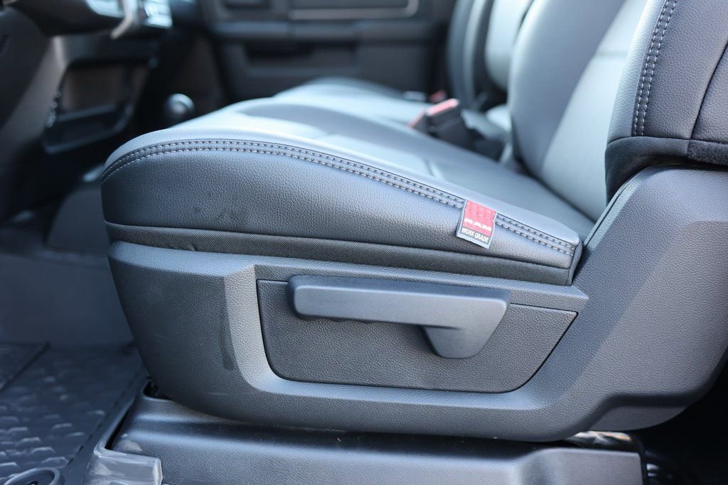 New 2024 RAM 5500 Tradesman image 28