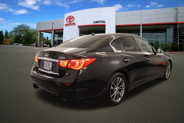 Used 2017 INFINITI Q50 Signature Edition w/ Cargo Package (L95) image 2