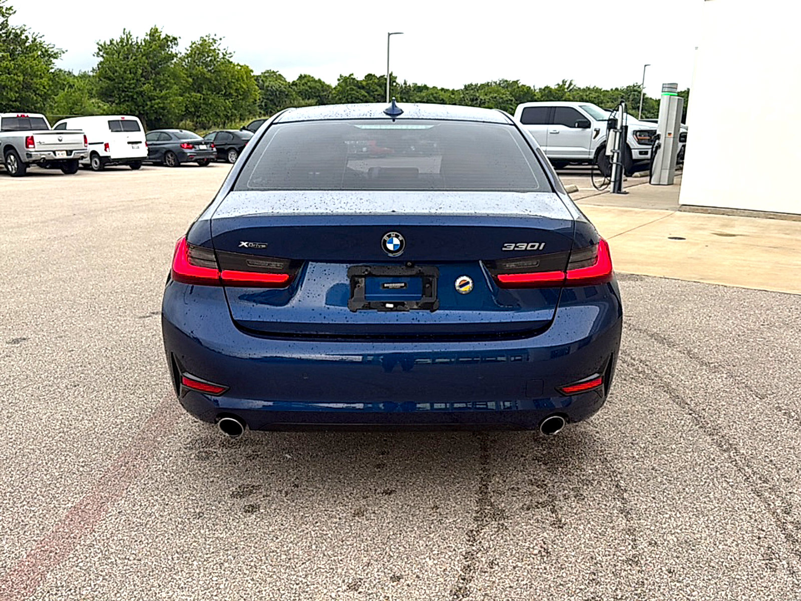 Used 2019 BMW 330i xDrive Sedan w/ Premium Package AWD/4WD image 6