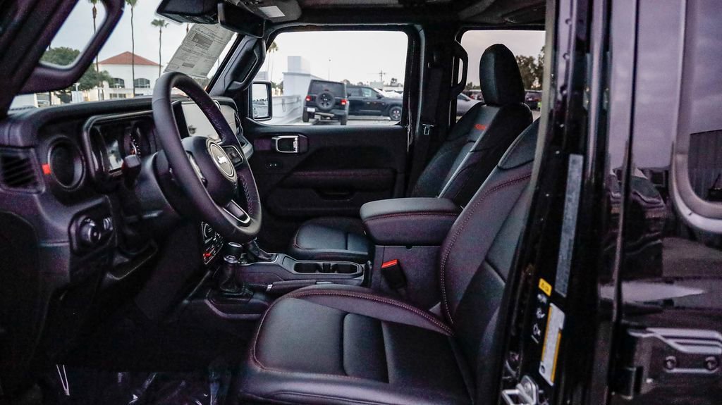 New 2025 Jeep Wrangler Unlimited Rubicon image 19