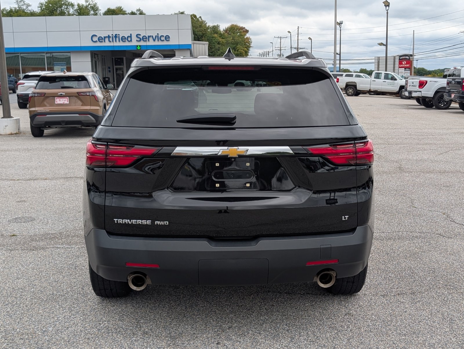 Used 2023 Chevrolet Traverse LT AWD/4WD image 4