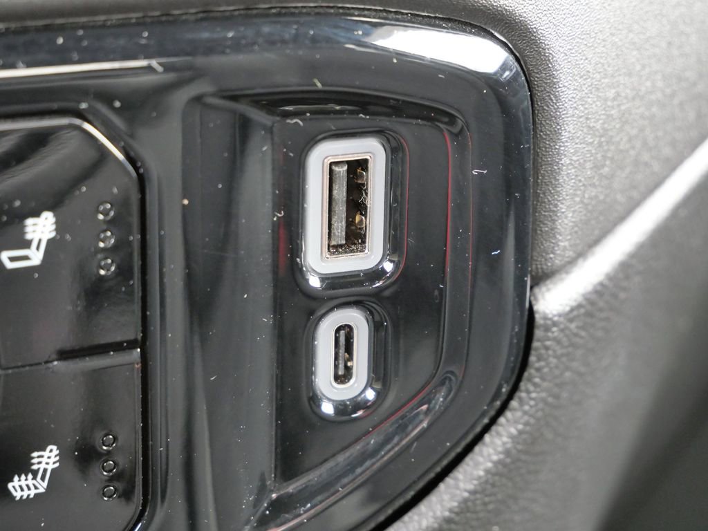 Used 2024 GMC Sierra 1500 Elevation image 46