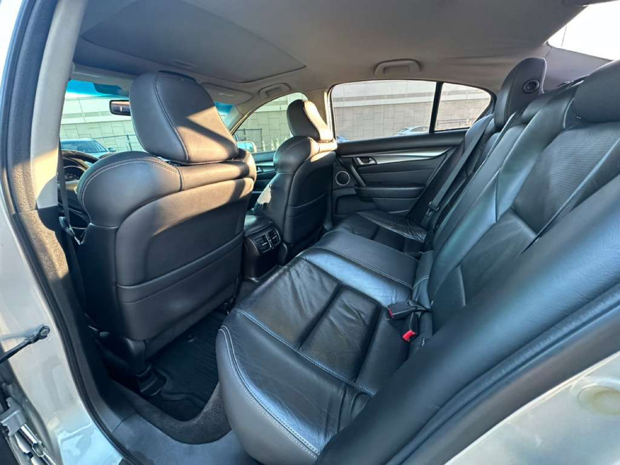 Used 2011 Acura TL SH-AWD image 8