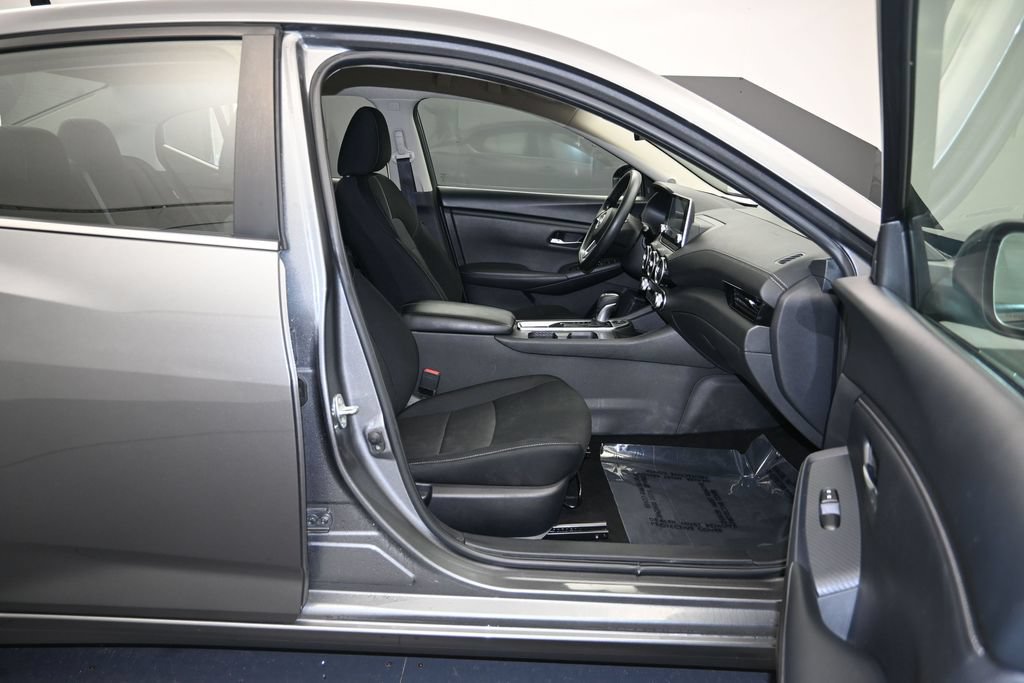 Used 2024 Nissan Sentra SV FWD image 26