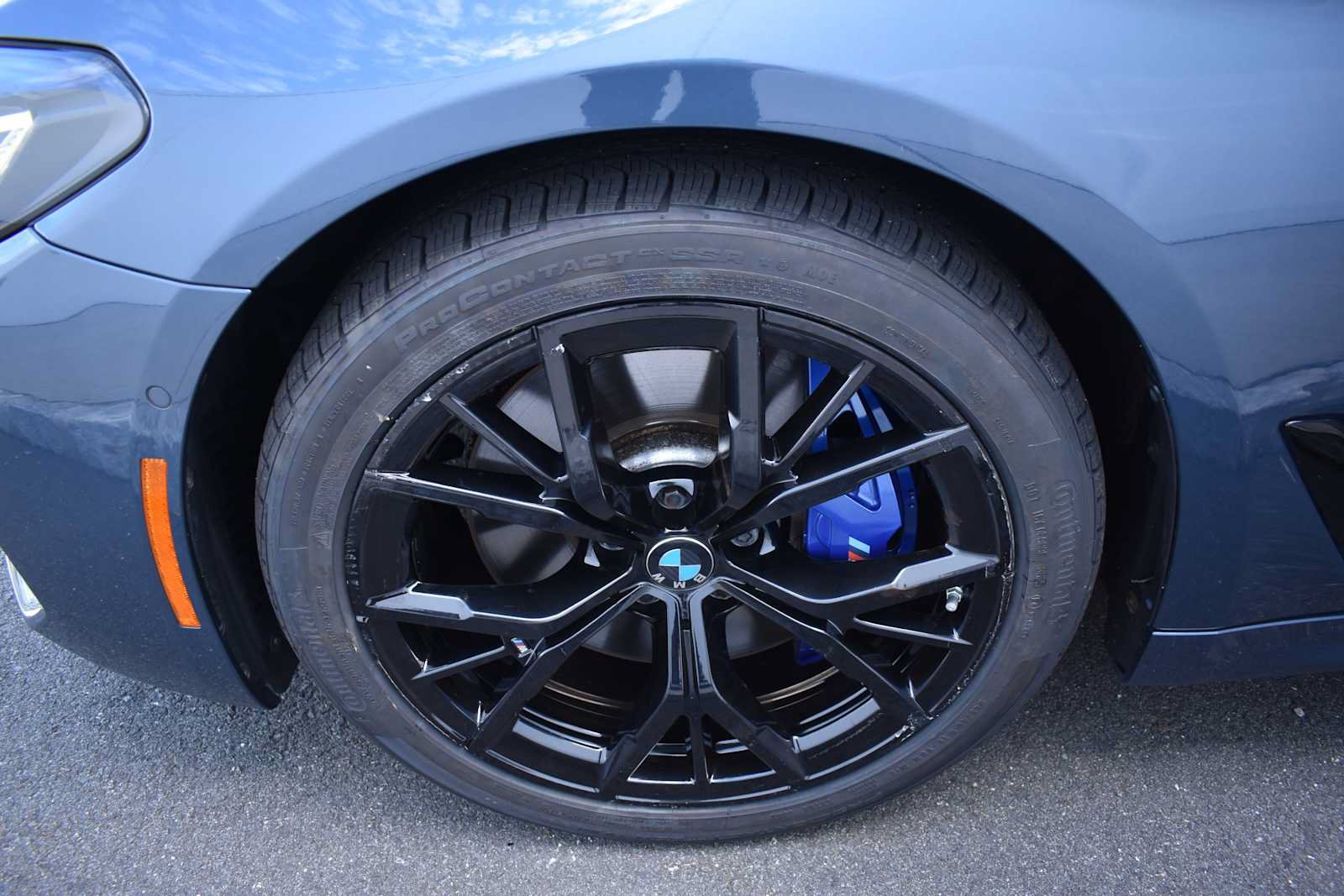 Used 2023 BMW 540i xDrive w/ M Sport Package AWD/4WD image 22