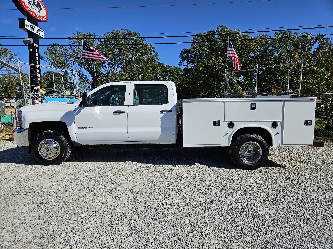 Used 2016 Chevrolet Silverado 3500 W/T image 2