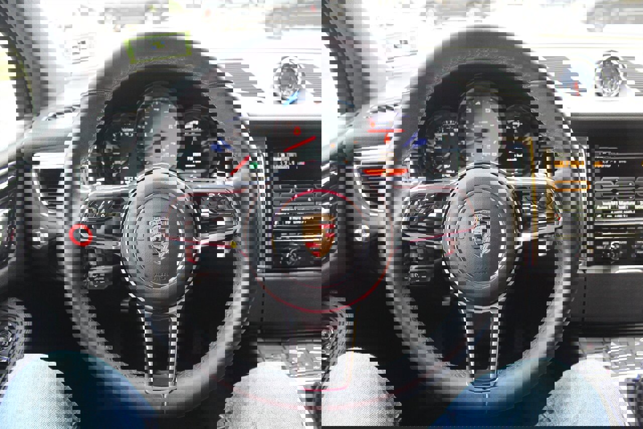 Used 2016 Porsche Macan S image 33