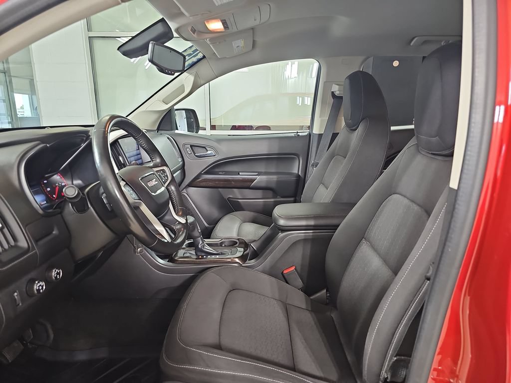 Used 2015 GMC Canyon SLE AWD/4WD image 18