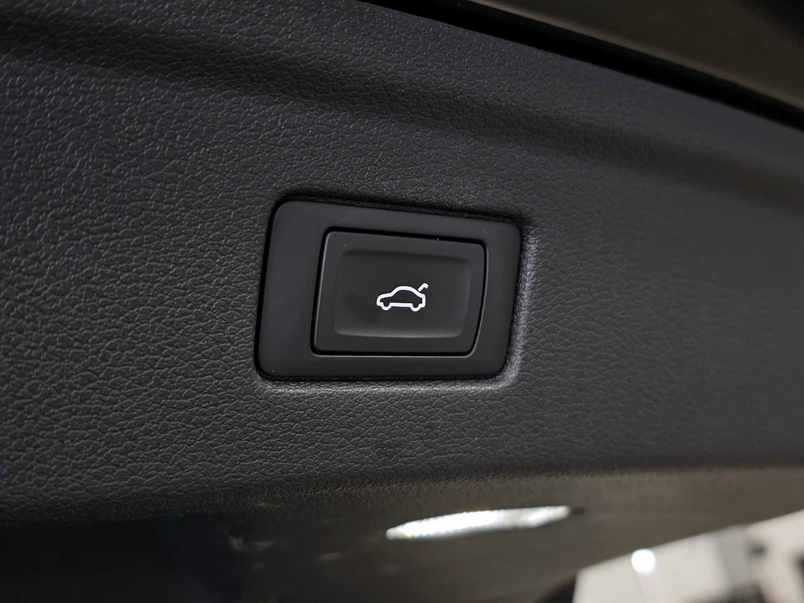 Used 2022 Audi A5 2.0T Premium image 16