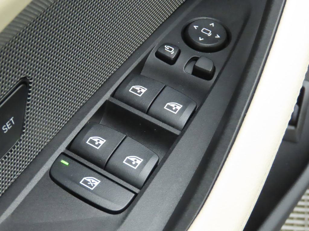 Used 2023 BMW i4 eDrive35 image 24