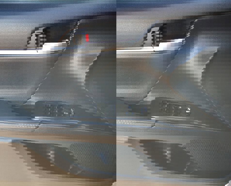 Used 2023 Toyota Camry XSE image 29