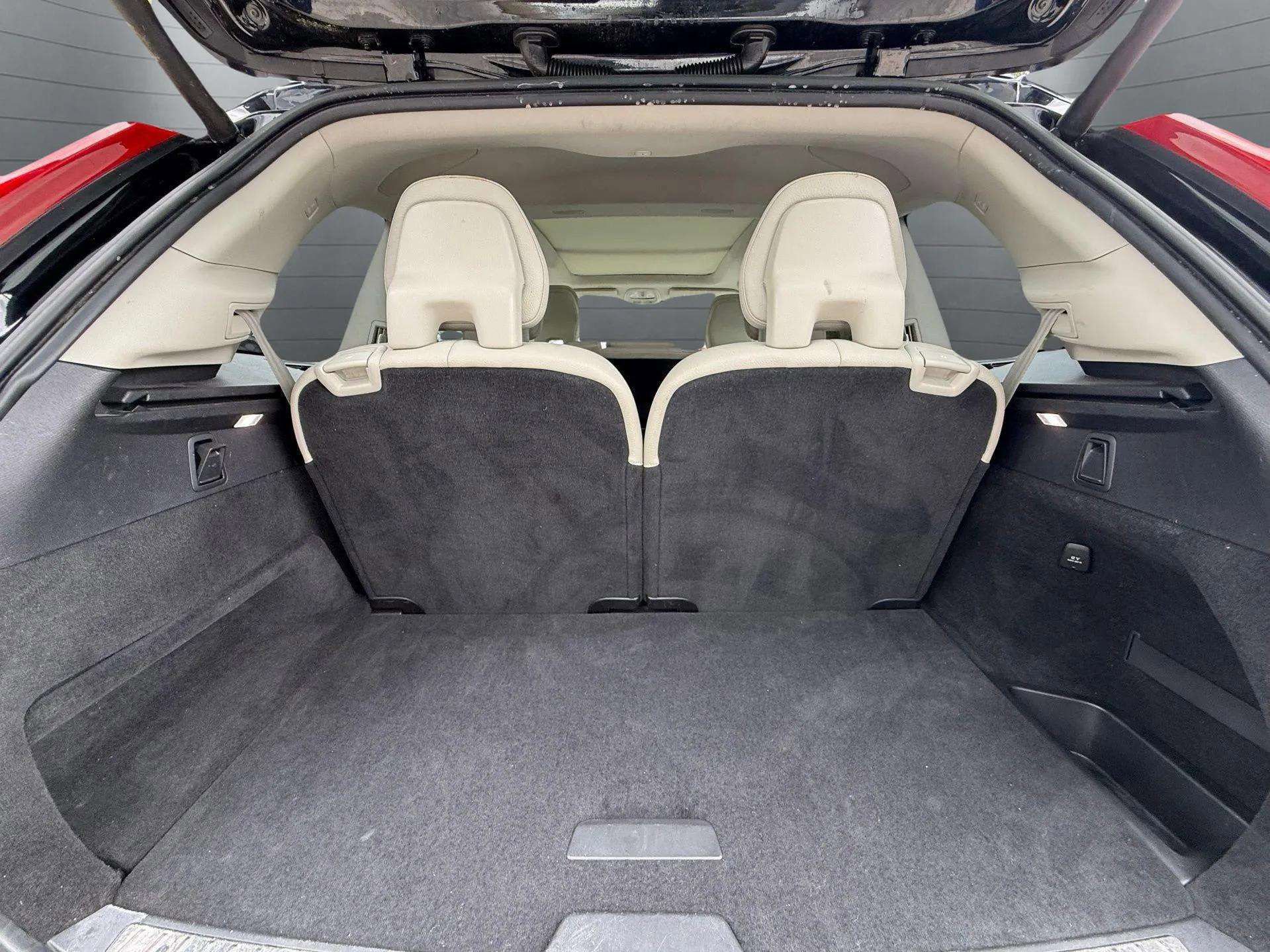 Used 2023 Volvo XC90 B5 Core w/ Protection Package Premier image 18