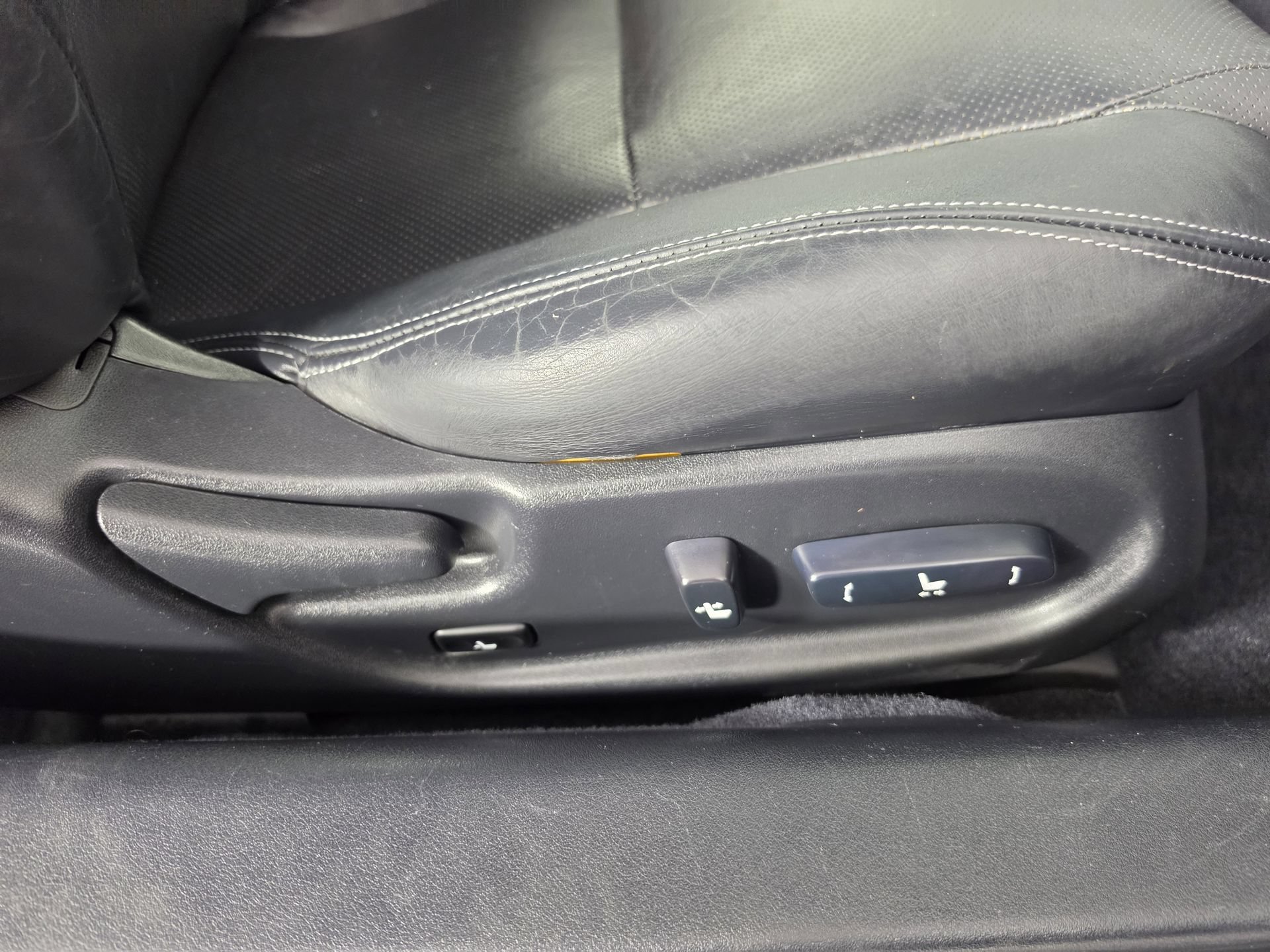 Used 2010 Lexus IS 350C RWD image 37